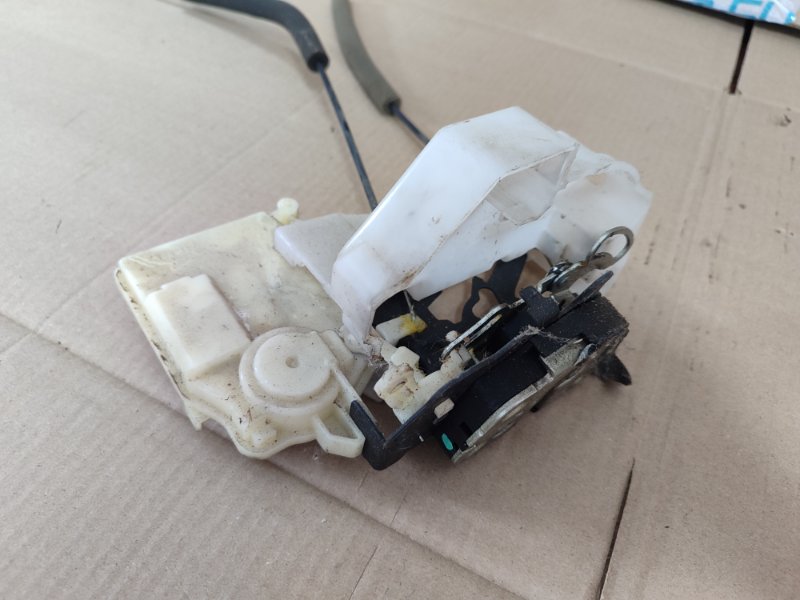 Замок боковой двери Mazda CX-7
