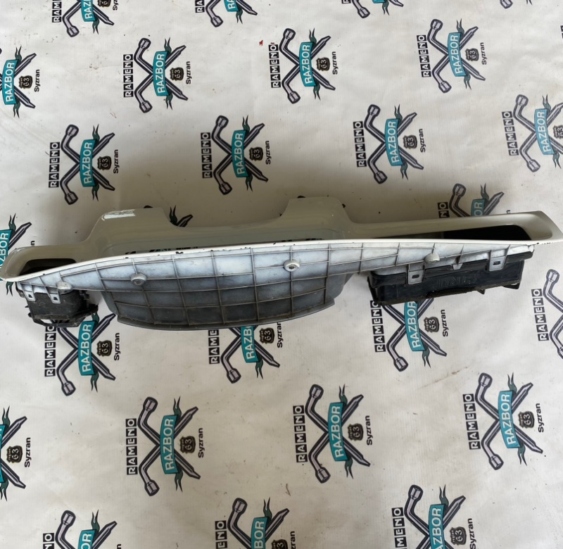 Накладка на торпедо Nissan Bluebird 1998 U14
