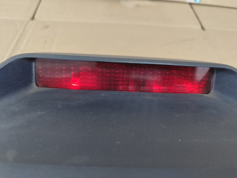 Стоп-сигнал дополнительный Ford Taurus