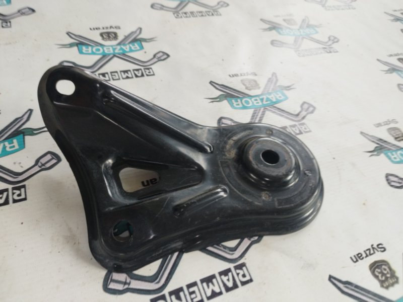 Крепление балки подвески Toyota Camry 2008 ACV 40