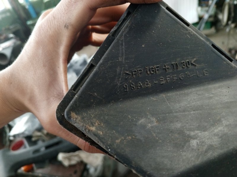 Корпус воздушного фильтра FORD Focus 1