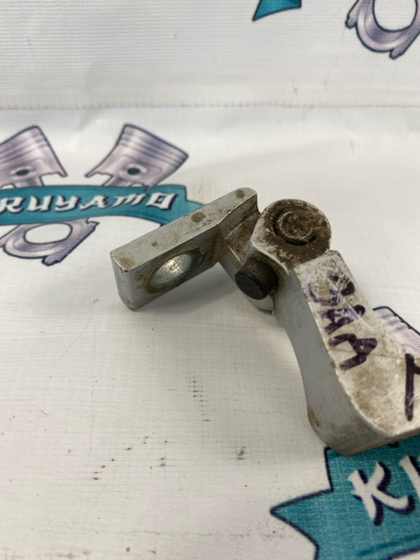 Петля двери Volkswagen Passat 1998 B5