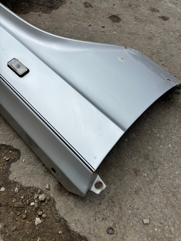 Крыло газ 3110 2002 газ3110