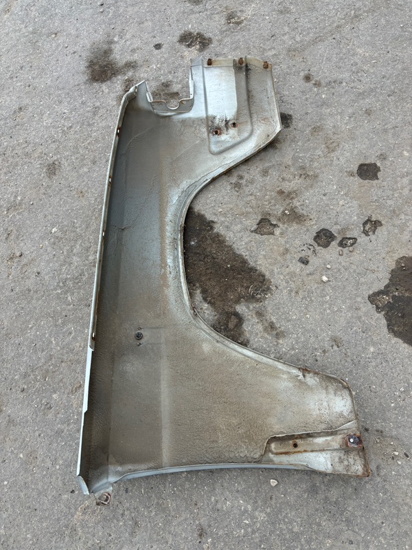 Крыло газ 3110 2002 газ3110