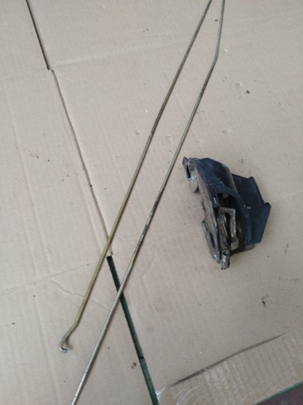 Замок боковой двери Mercedes-Benz w123 1984