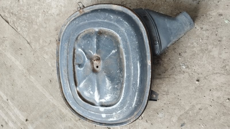 Корпус воздушного фильтра Mercedes-Benz 190 1992 W201