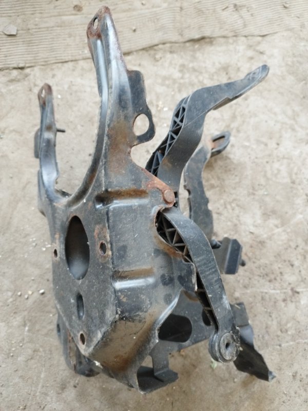 Блок педалей Volkswagen Passat B3
