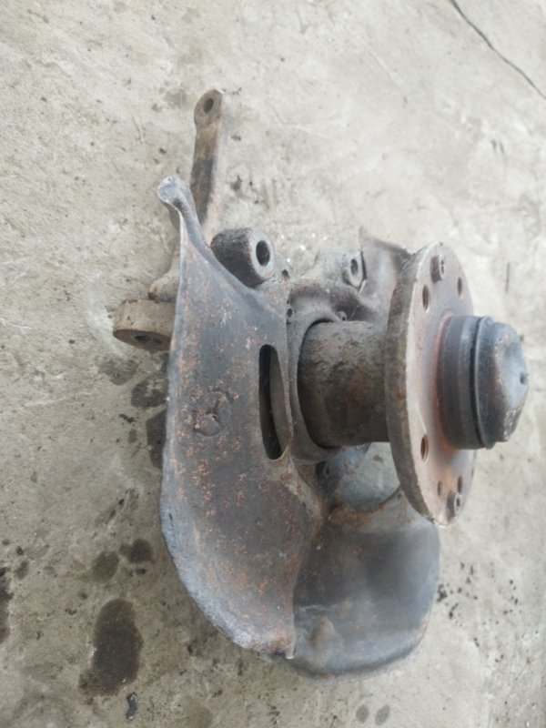 Кулак поворотный Mercedes-Benz 190 1992 W201