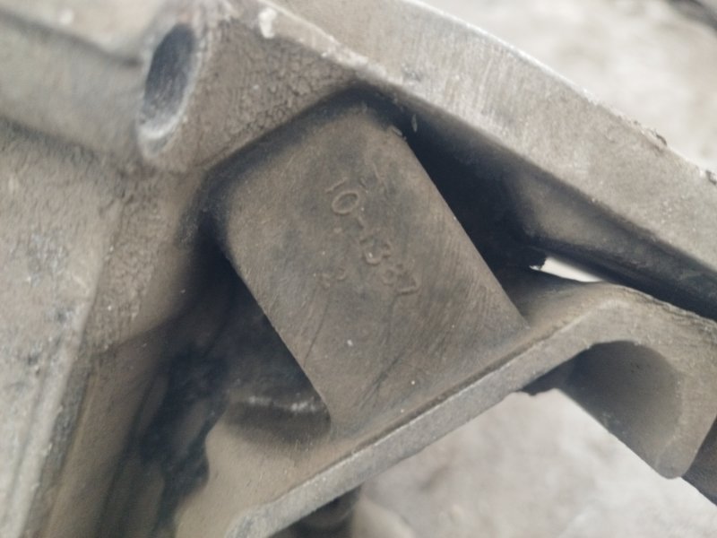 Подушка МКПП Opel Vectra B