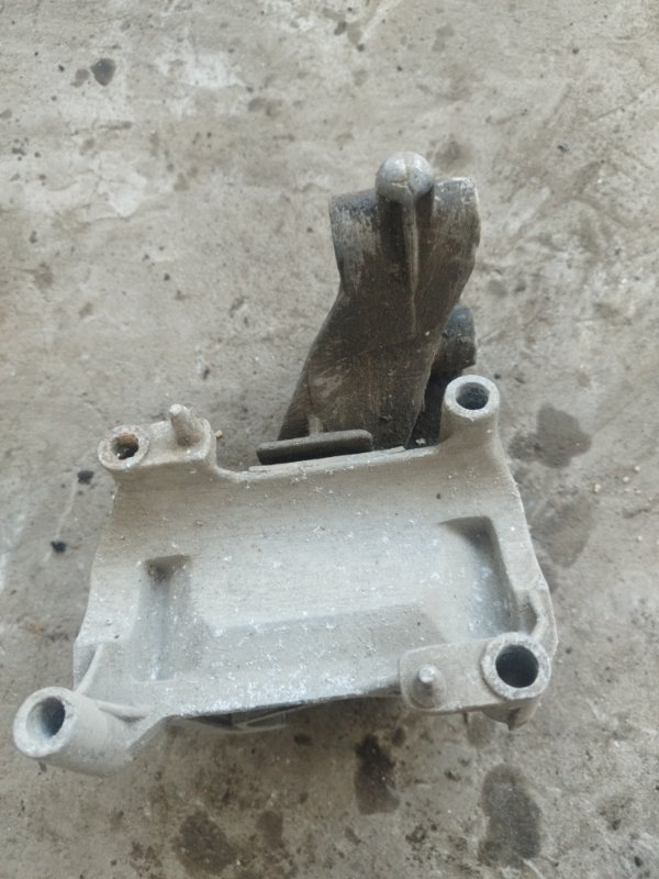 Подушка МКПП Opel Vectra B
