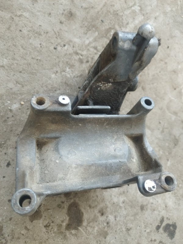 Подушка МКПП Opel Vectra B