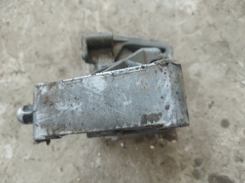 Подушка МКПП Opel Vectra B