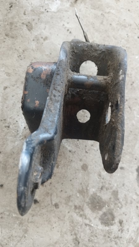 Подушка МКПП Volkswagen Passat B3