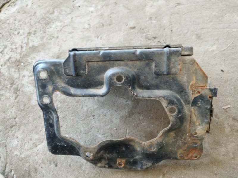 Подставка под аккумулятор Opel Vectra B