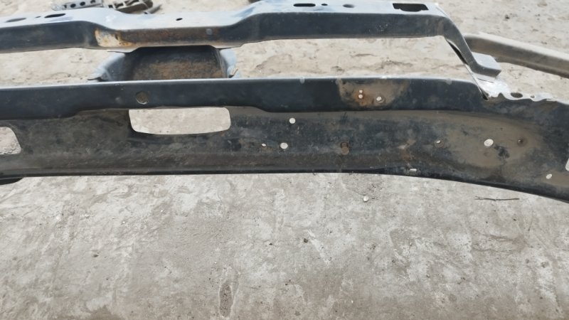 Рамка радиатора Volkswagen Passat B3