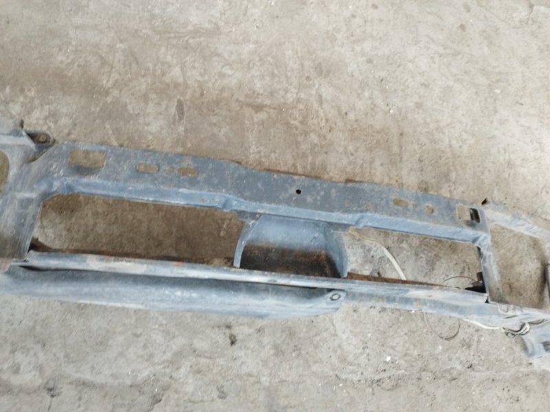 Рамка радиатора Volkswagen Passat B3