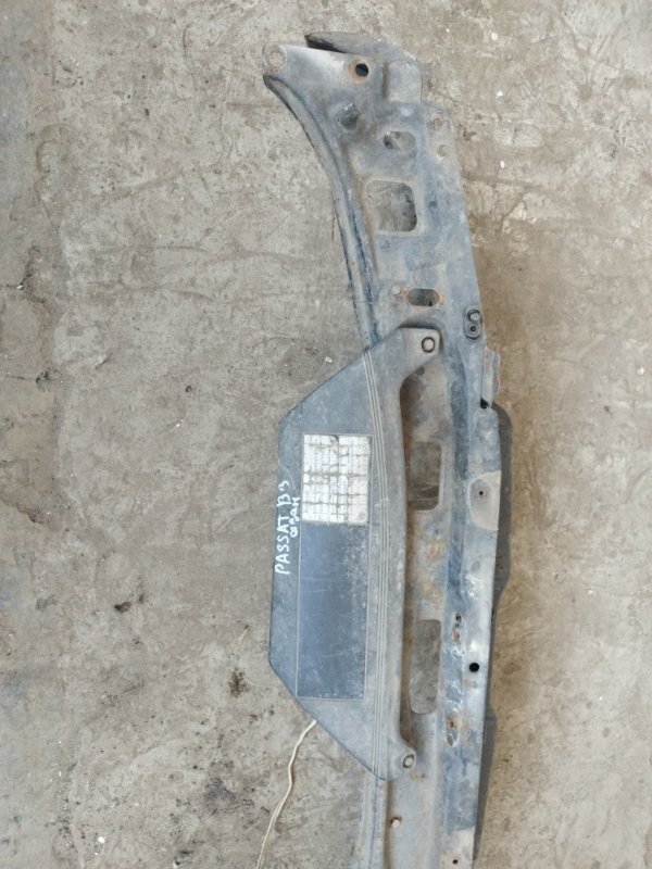 Рамка радиатора Volkswagen Passat B3