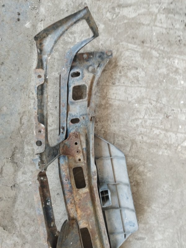 Рамка радиатора Volkswagen Passat B3