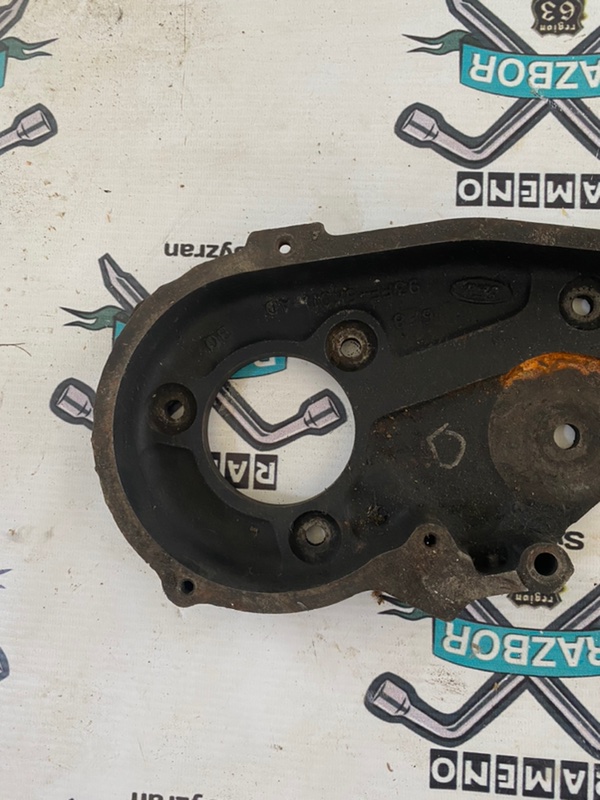 Крышка двигателя Ford Mondeo