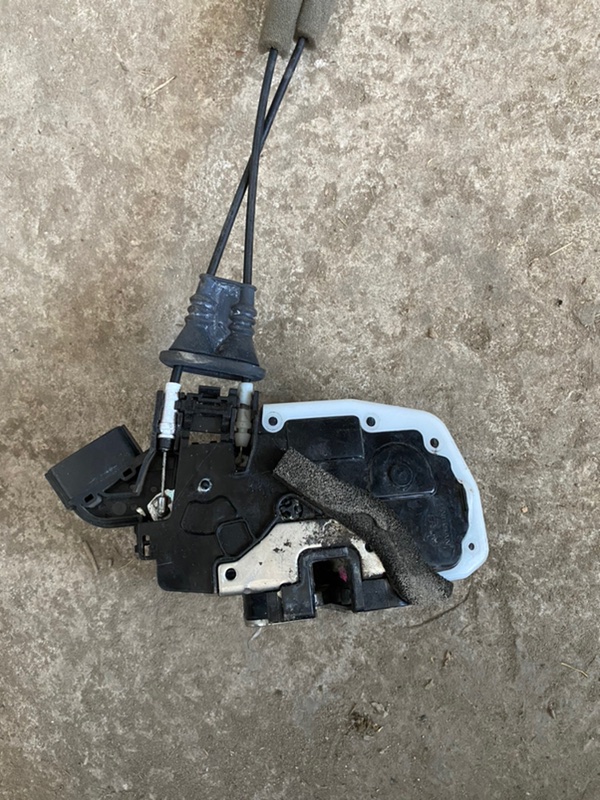 Замок боковой двери Nissan Murano 2014 Z51