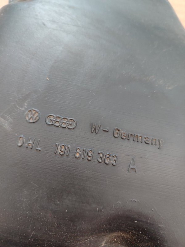 Воздуховод салона Volkswagen Jetta 1992