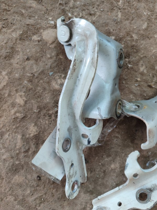 Петля капота Toyota Harrier 2006 2