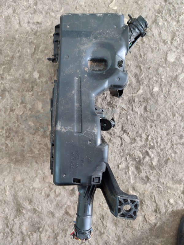 Блок предохранителей под капот Toyota Camry 2008 ACV 40