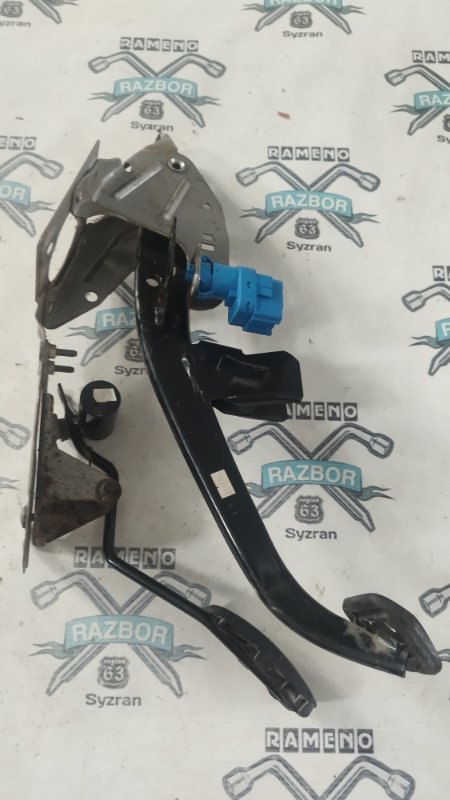 Блок педалей Ford Fiesta mk6