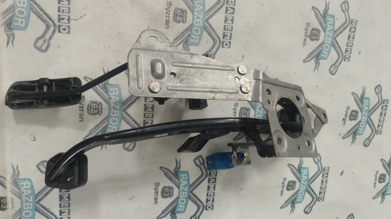Блок педалей Ford Fiesta mk6