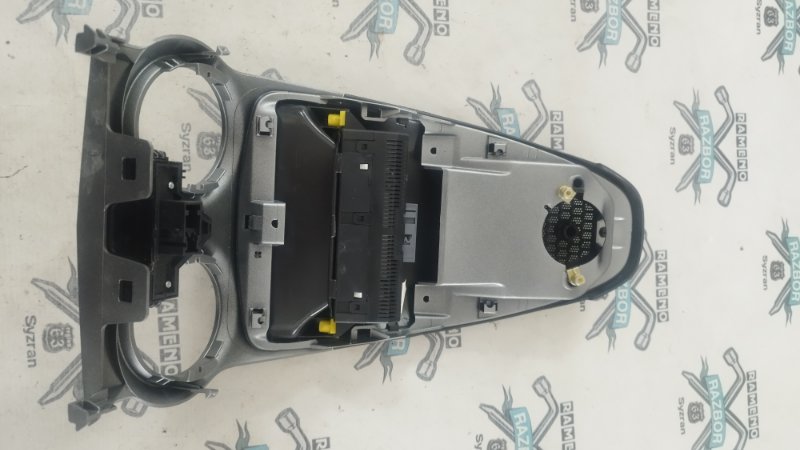 Накладка центральной консоли Opel Corsa 2010 D
