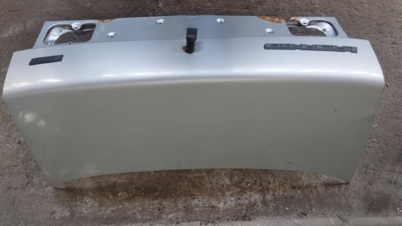 Крышка багажника Lada 2110