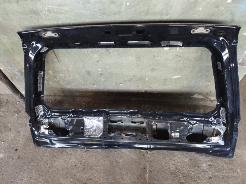 Крышка багажника TOYOTA LAnd CRUISER 200