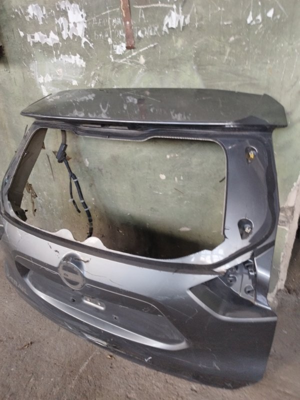 Крышка багажника Nissan X-Trail