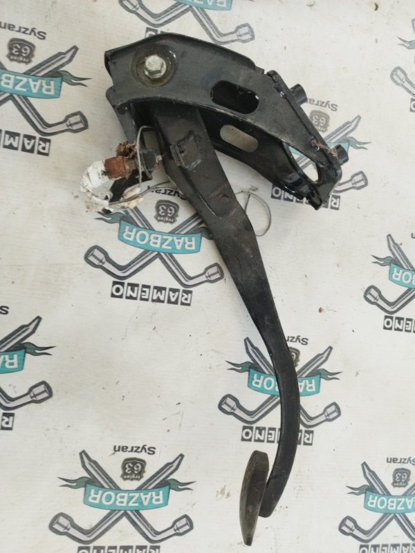 Педаль тормоза Geely MK 2008
