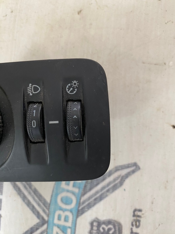 Переключатель света Opel Corsa 2010 D