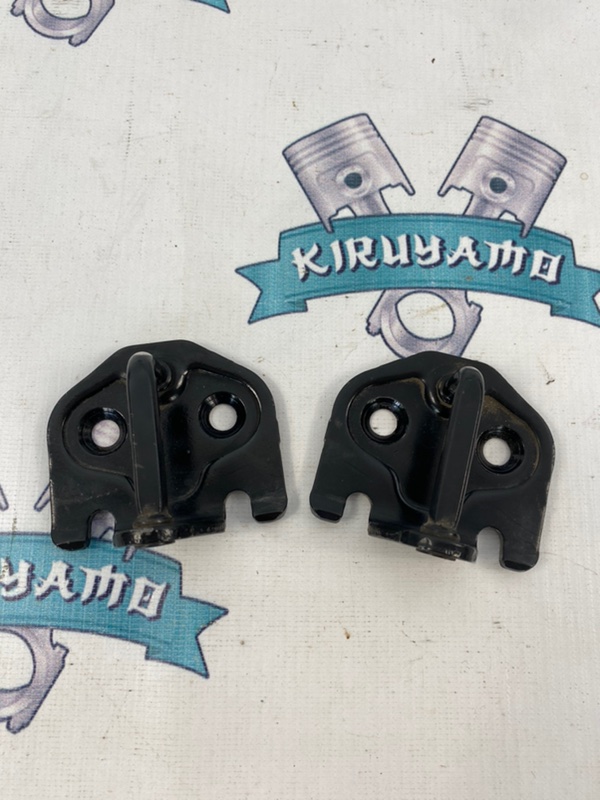 Ответная часть замка двери Ford FOCUS 2008 седан