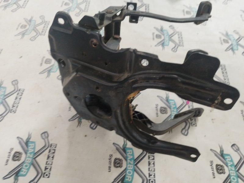 Блок педалей Volkswagen Passat B3