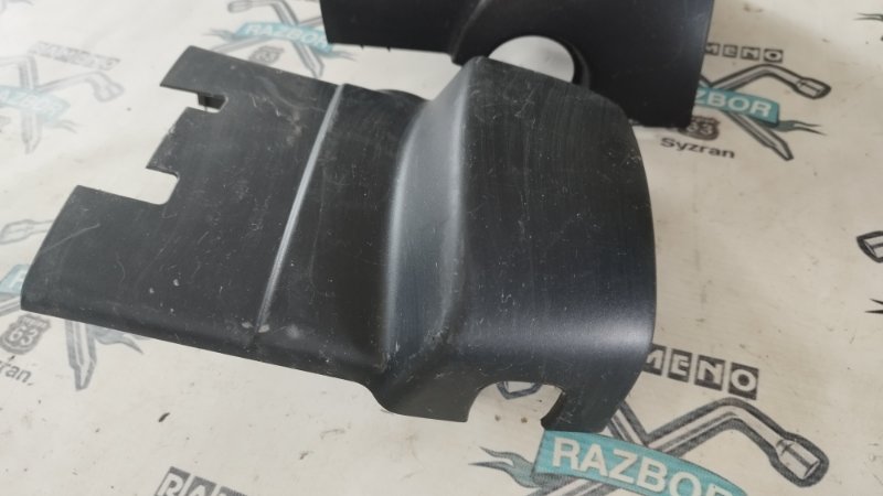 Кожух рулевой колонки Subaru Impreza