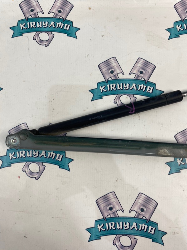 Петля капота Mercedes-Benz E-ClASS 1996 W210