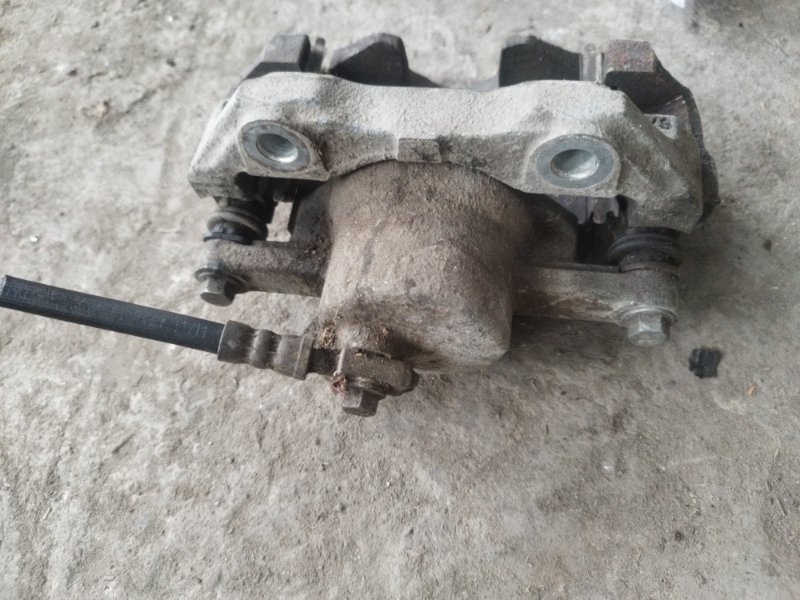 Суппорт тормозной Volkswagen Роlо 2012
