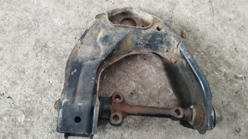 Рычаг подвески верхний Toyota Surf 130