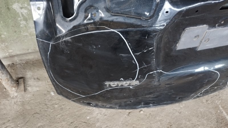 Крышка багажника Toyota RAV4