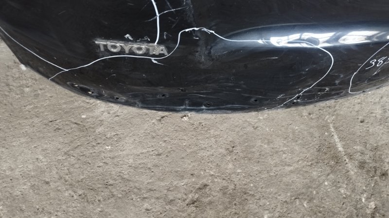 Крышка багажника Toyota RAV4