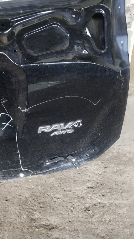 Крышка багажника Toyota RAV4