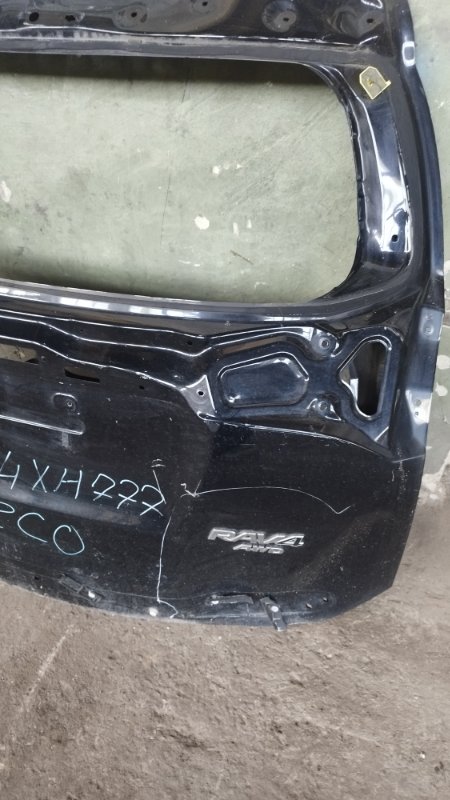 Крышка багажника Toyota RAV4