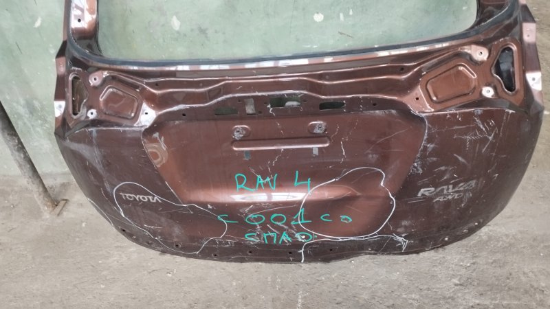 Крышка багажника Toyota RAV4