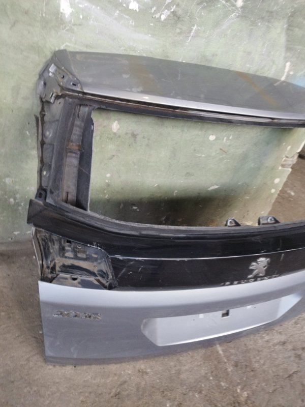 Крышка багажника Peugeot 3008