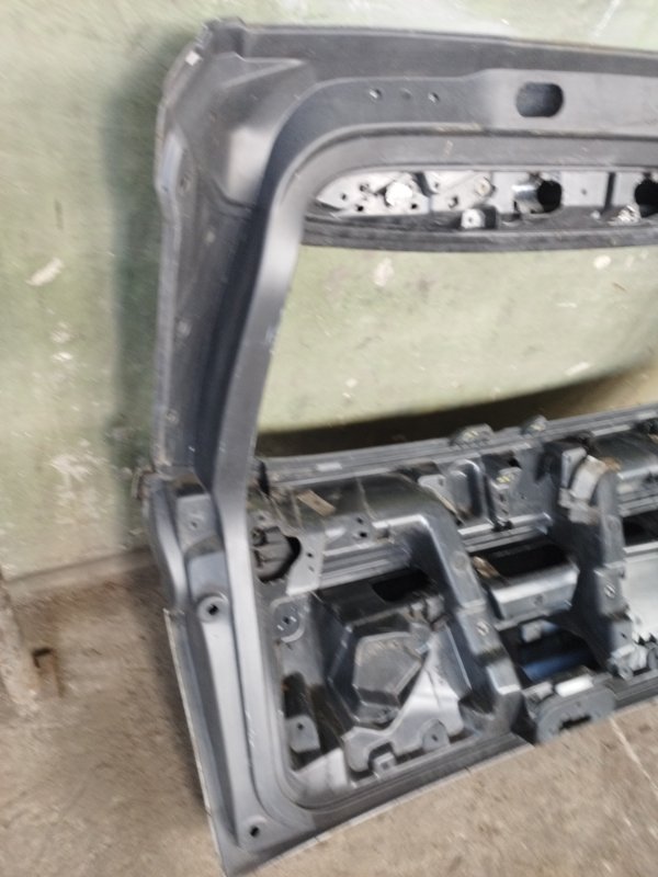Крышка багажника Peugeot 3008