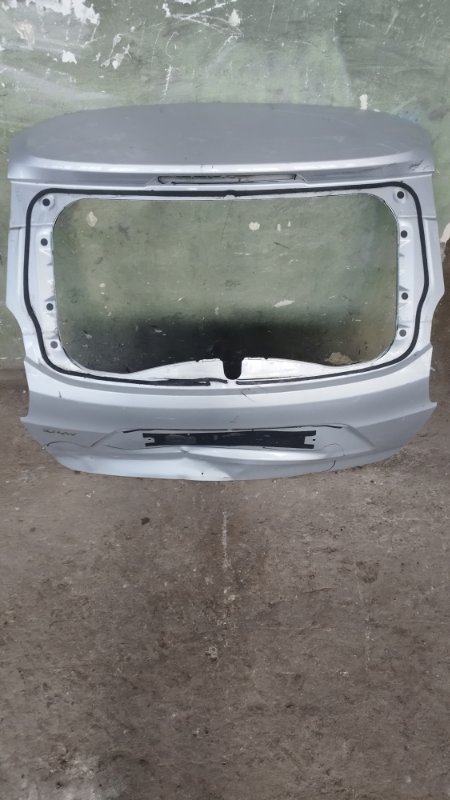 Крышка багажника Lada XRAY