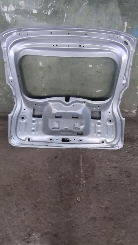 Крышка багажника Lada XRAY